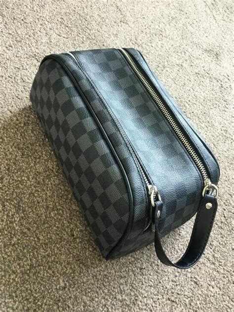 louis vuitton toilettas heren prijs|louis vuitton graphite toilet bag.